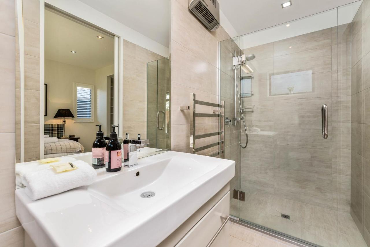 3-bed By Staysouth Holiday home *